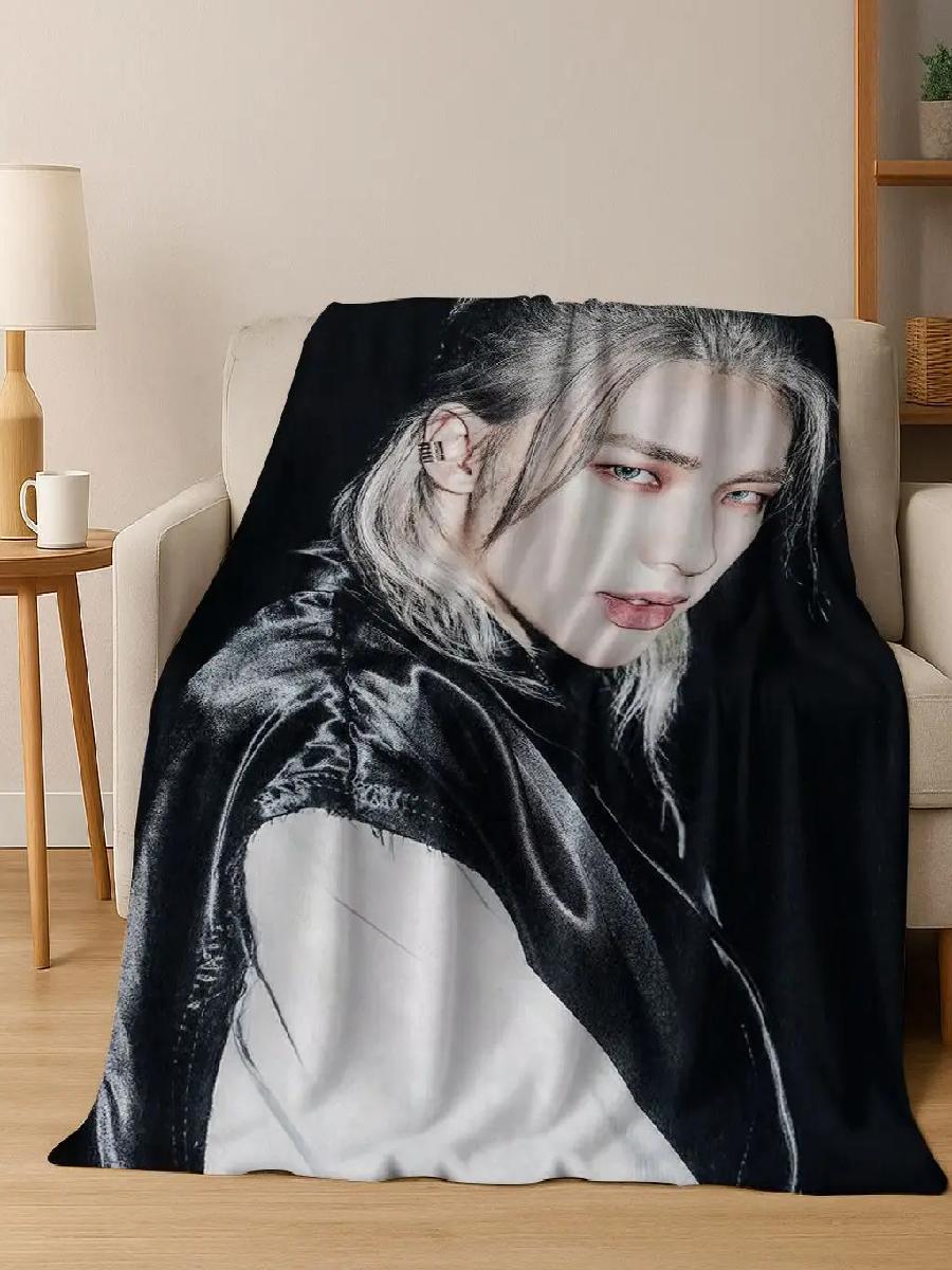 D Hyunjin Solo KPOP Flannel Th - Home Office Cozy ulasan dan harga